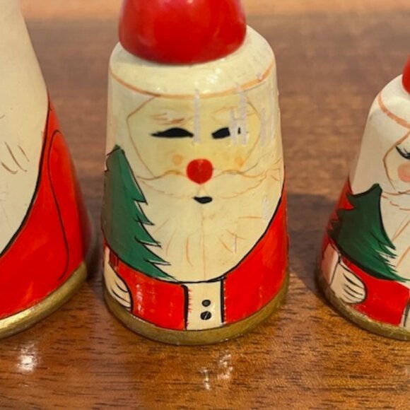 Set of 3 Vintage Graduated Wooden Christmas Santa Claus Bells - Picture 3 of 6